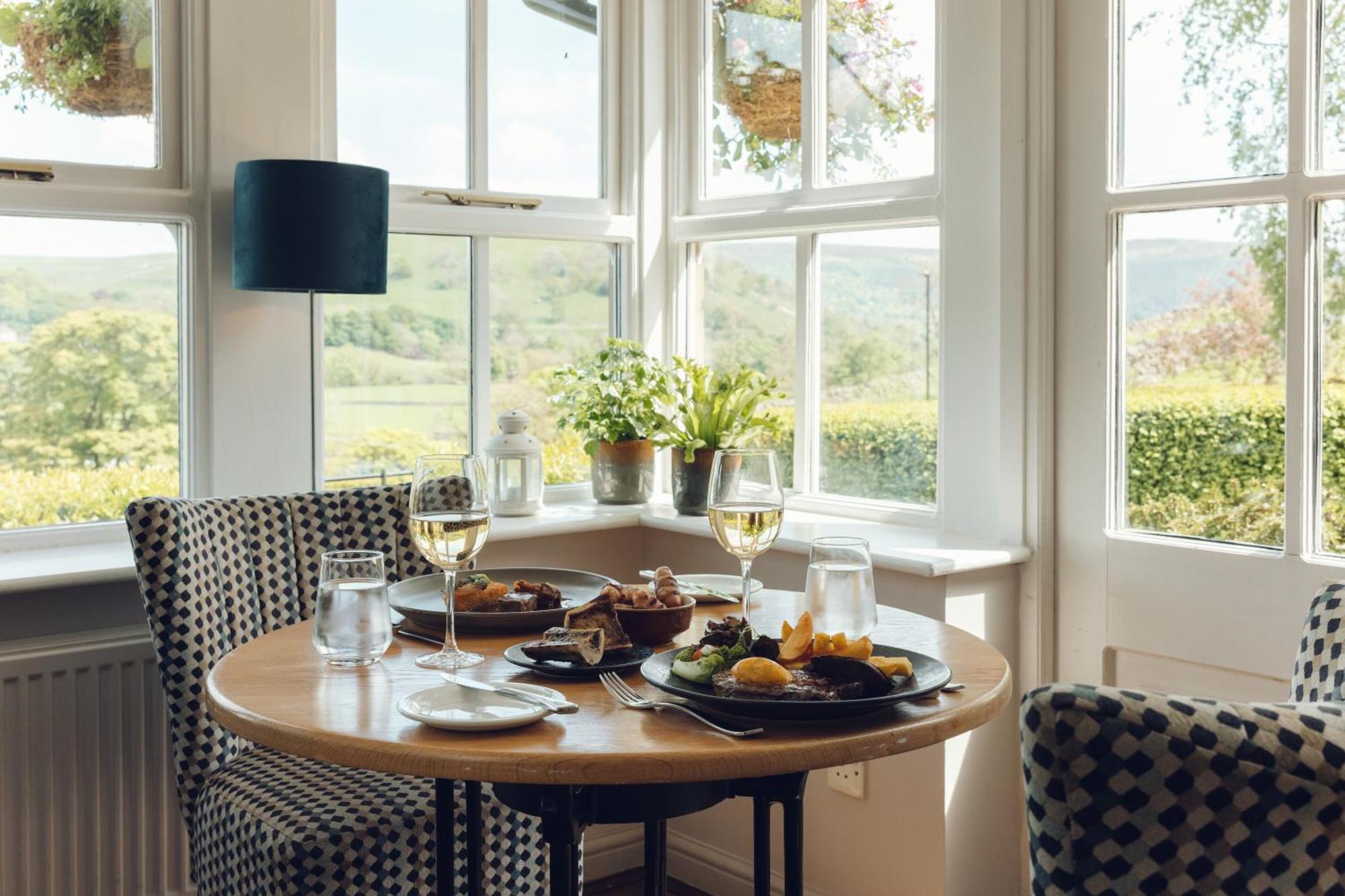 The Fell Hotel Бърнсъл Екстериор снимка